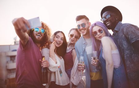 take selfie bar